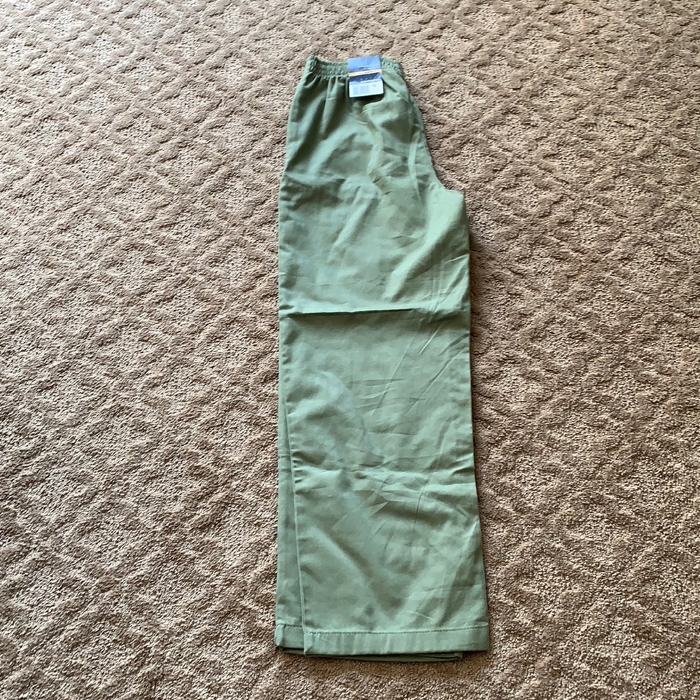🌸 Relaxed fit pant on elastic waist 🌸